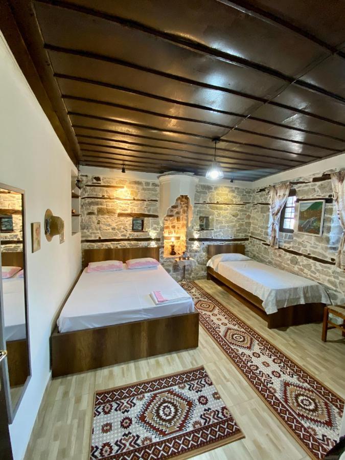 Restaurant & Guest House Semani Берат Экстерьер фото