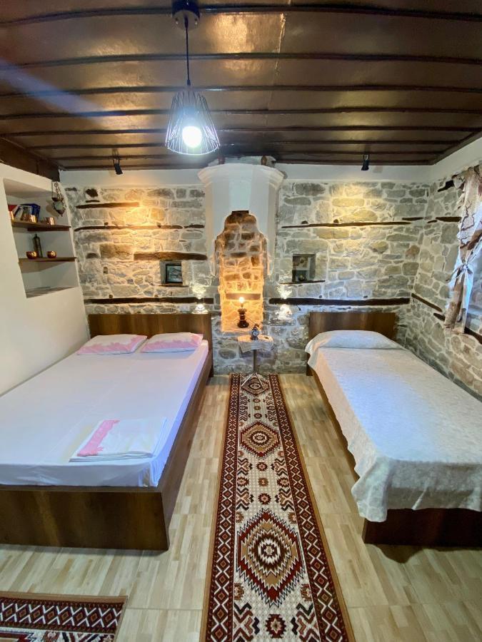 Restaurant & Guest House Semani Берат Экстерьер фото